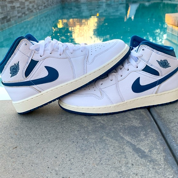 Jordan 1 mid Industrial Blue - Picture 2 of 5